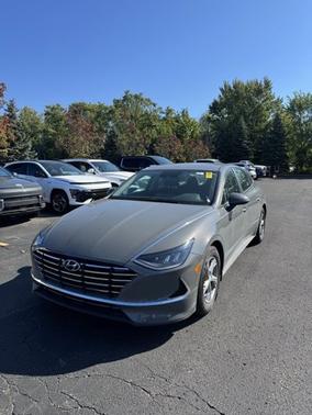 2023 Hyundai SONATA SE