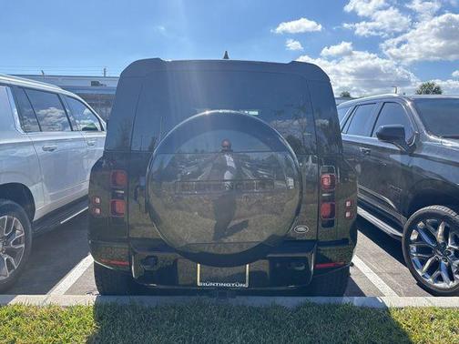 Santorini Black Metallic 2022 Land Rover Defender X-Dynamic SE