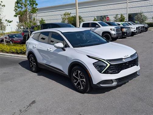 2024 Kia Sportage EX