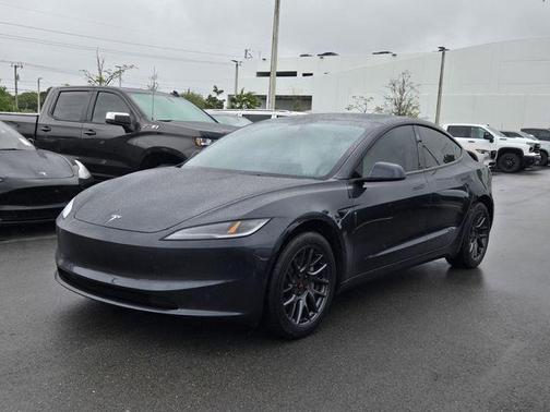 2025 Tesla Model 3 Long Range