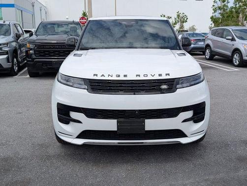 2024 Land Rover Range Rover Sport SE