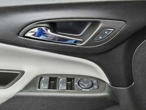 Mosaic Black Metallic 2024 Chevrolet Equinox LS