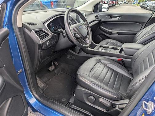 2021 Ford Edge SE