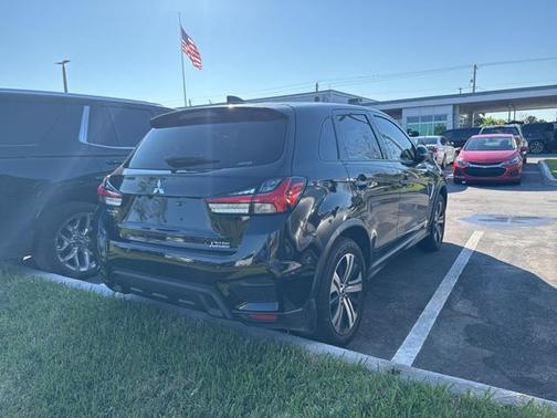2022 Mitsubishi Outlander Sport SE