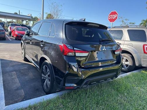 2022 Mitsubishi Outlander Sport SE