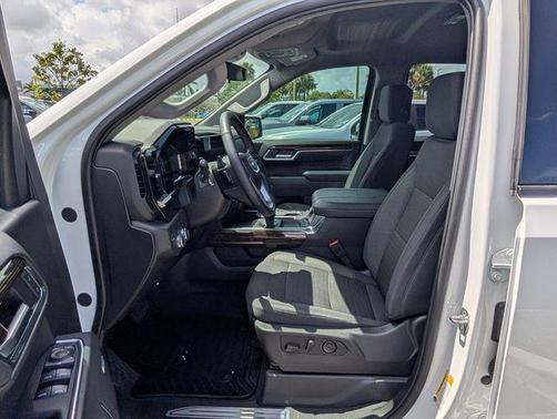 Summit White 2025 GMC Sierra 1500 Elevation