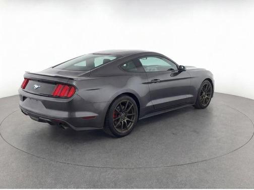 Magnetic 2017 Ford Mustang V6