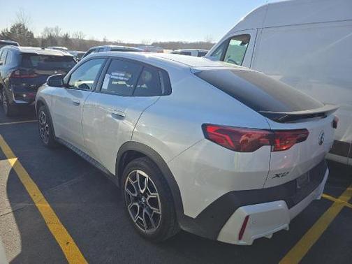 2025 BMW X2 xDrive28i