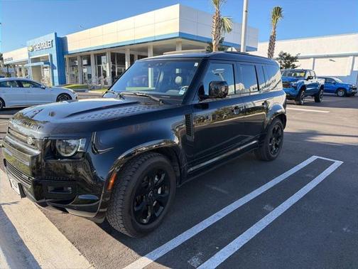 2022 Land Rover Defender X-Dynamic SE