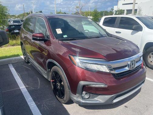 Deep Scarlet Pearl 2022 Honda Pilot Touring 8-Passenger