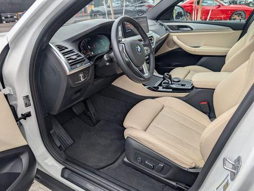 2025 BMW X4 xDrive30i