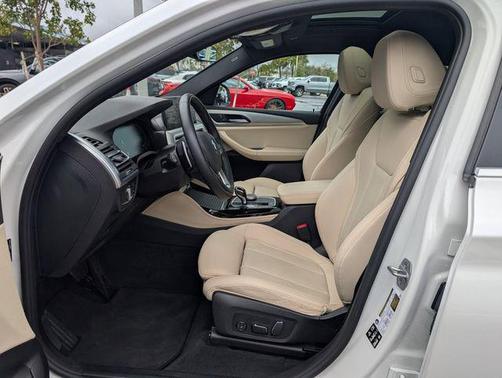 2025 BMW X4 xDrive30i