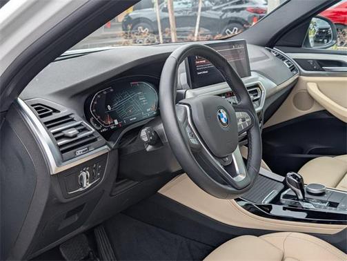 2025 BMW X4 xDrive30i