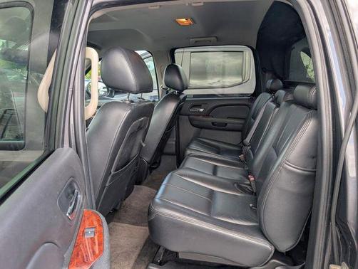 Taupe Gray Metallic 2011 Chevrolet Avalanche 1500 LS
