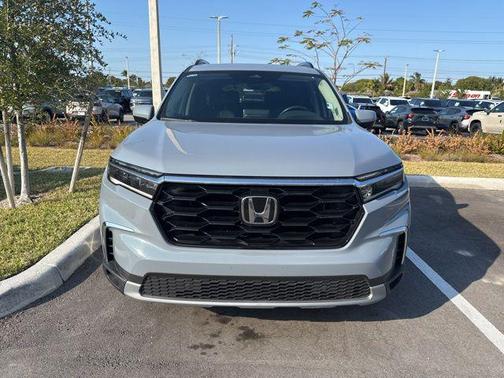 2024 Honda Pilot Touring 8-Passenger