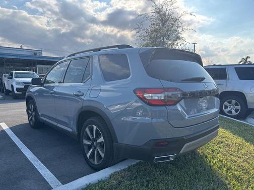 2024 Honda Pilot Touring 8-Passenger