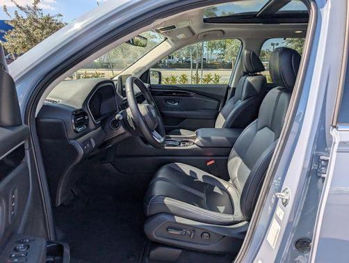2024 Honda Pilot Touring 8-Passenger