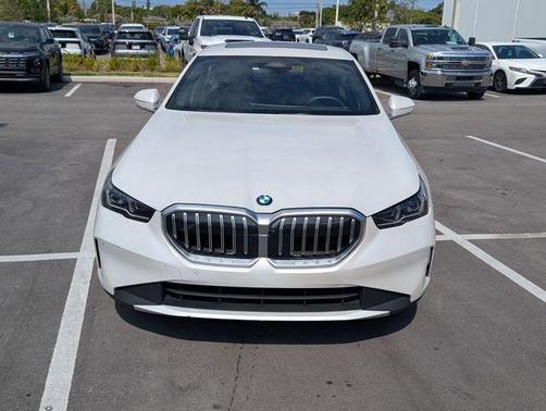 2025 BMW 530 530i