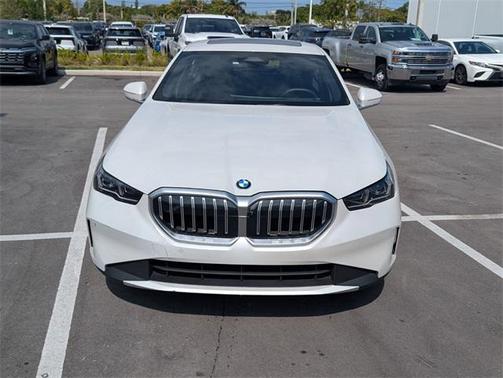 2025 BMW 530 530i