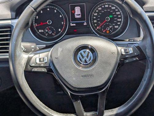 Pure White 2019 Volkswagen Atlas 3.6L SE w/Technology