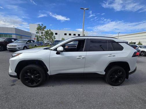 2024 Toyota RAV4 Hybrid SE
