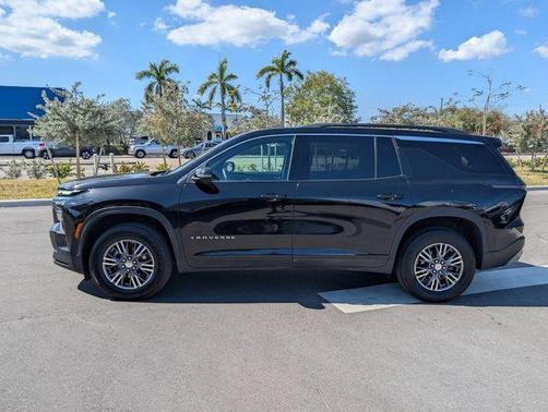 2024 Chevrolet Traverse LT