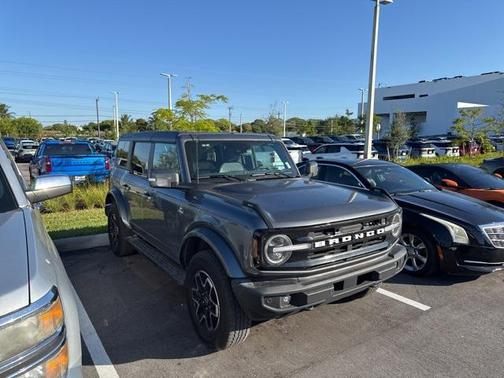 2024 Ford Bronco Outer Banks