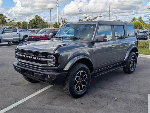2024 Ford Bronco Outer Banks