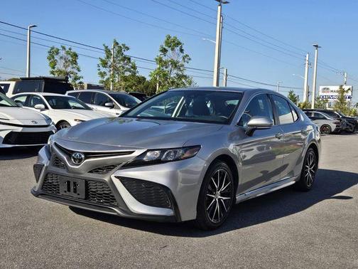 Celestial Silver Metallic 2024 Toyota Camry SE