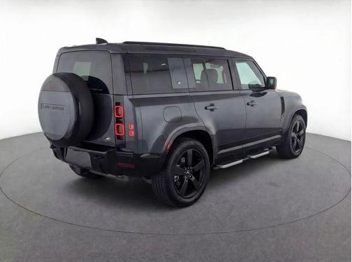 2023 Land Rover Defender X-Dynamic SE