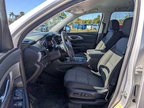 2020 Chevrolet Traverse LT