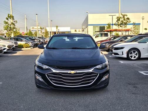 Mosaic Black Metallic 2023 Chevrolet Malibu LT
