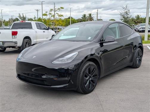 2025 Tesla Model Y Long Range
