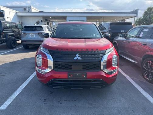 2022 Mitsubishi Outlander Black Edition
