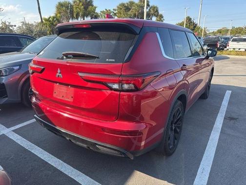 2022 Mitsubishi Outlander Black Edition