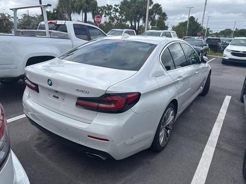 2021 BMW 540 540i