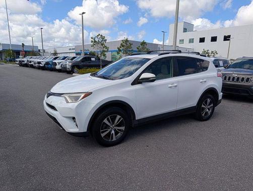 2017 Toyota RAV4 XLE