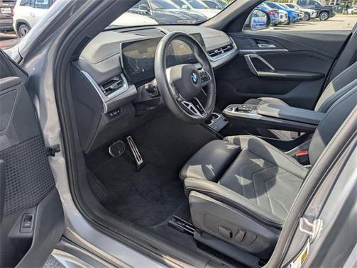 2025 BMW X2 xDrive28i
