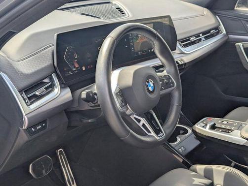 2025 BMW X2 xDrive28i