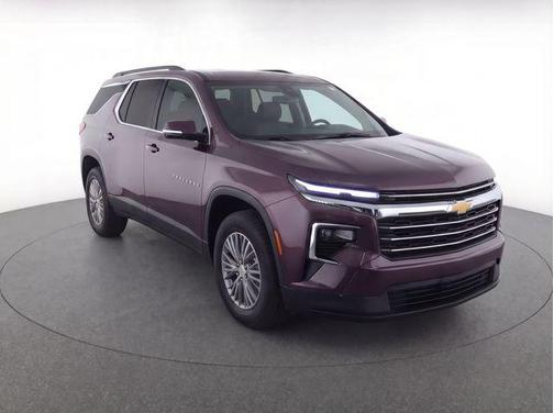 Stardust Metallic 2024 Chevrolet Traverse LT