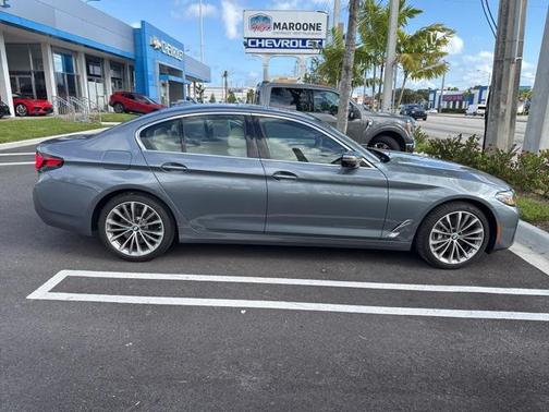 2021 BMW 540 540i