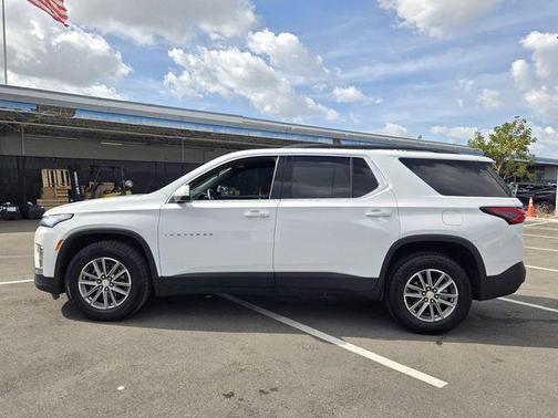 2023 Chevrolet Traverse LT