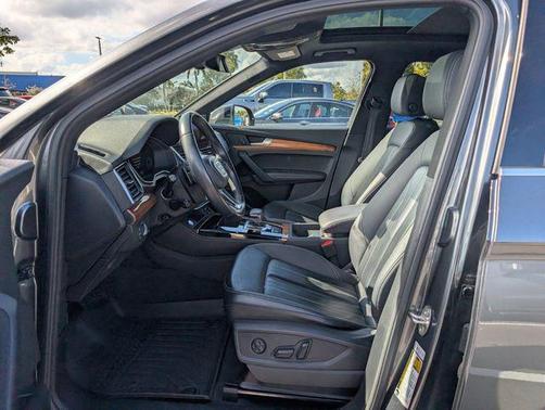 2023 Audi Q5 45 S line Premium