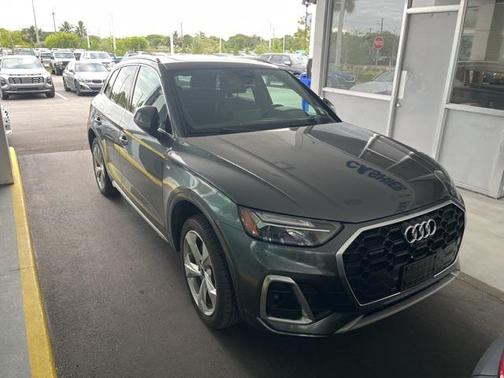 2023 Audi Q5 45 S line Premium