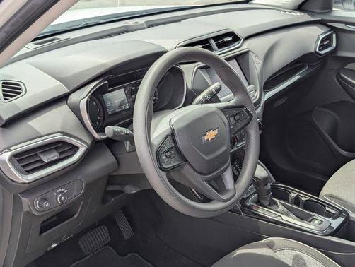 Summit White 2023 Chevrolet Trailblazer LS