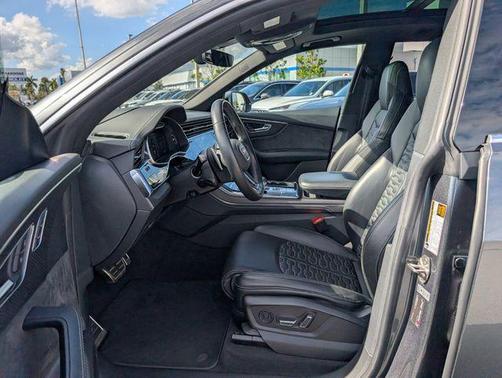 2022 Audi RS Q8 4.0T