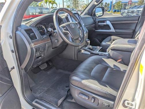 2021 Toyota Land Cruiser Base