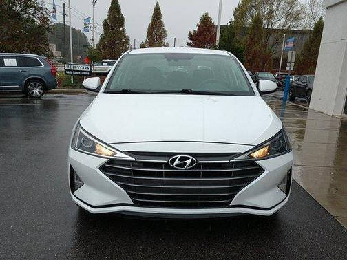 Photo 2 of 25 of 2020 Hyundai Elantra SEL