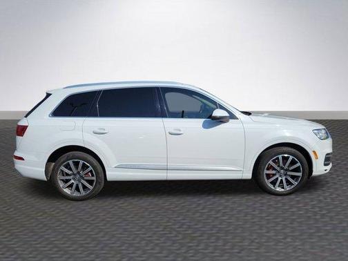 2019 Audi Q7 45 Premium Plus