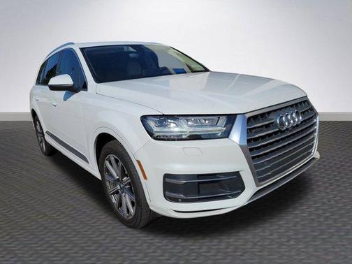 2019 Audi Q7 45 Premium Plus
